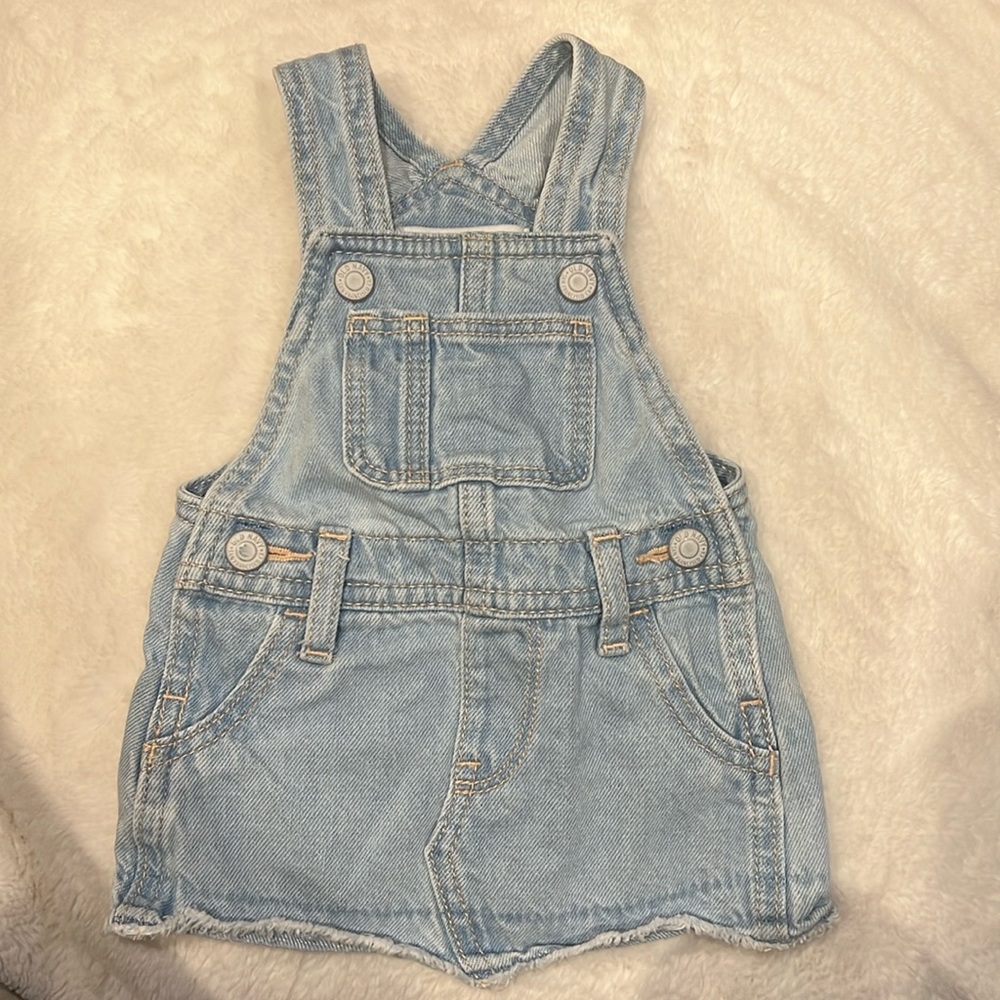 O ld Navy 3-6 month Jean Dress overalls